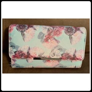 RFID checkbook wallet